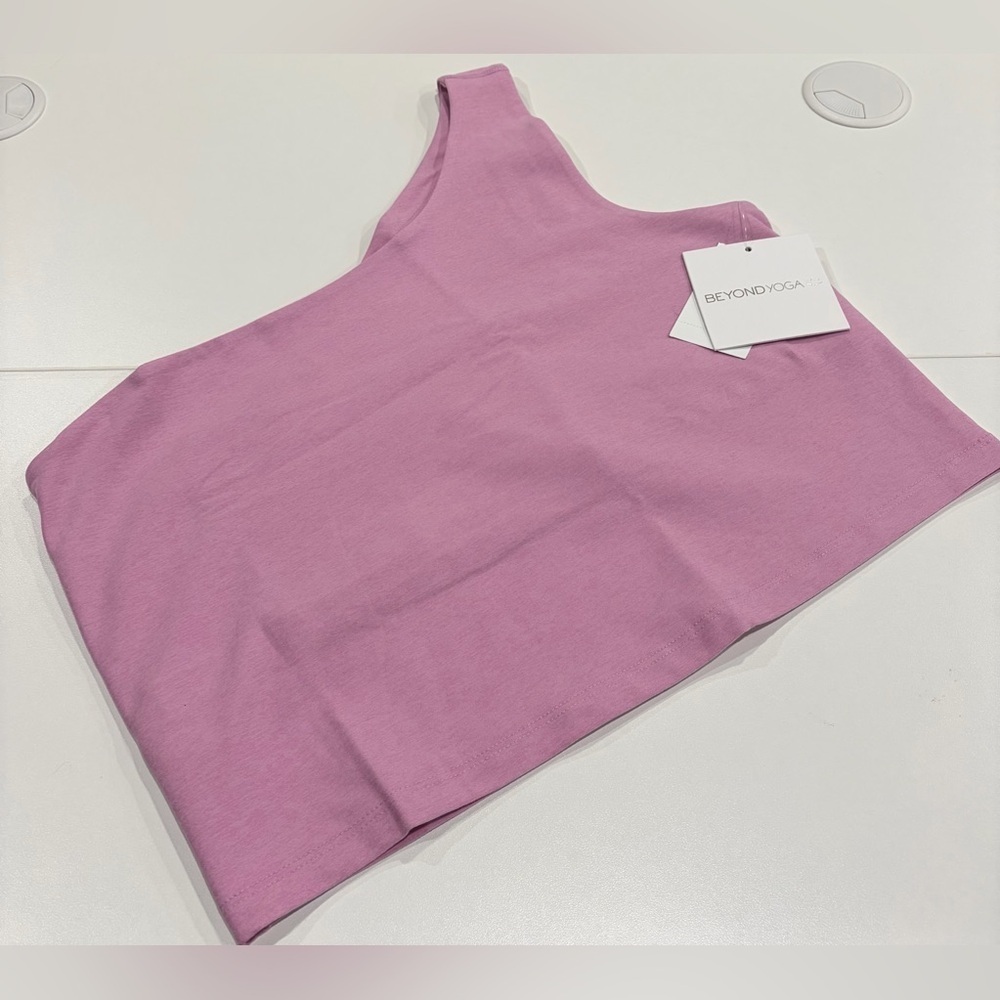 Beyond Yoga Women's XL Spacedye The Bold Shoulder Cropped Tank Light Pink NWT